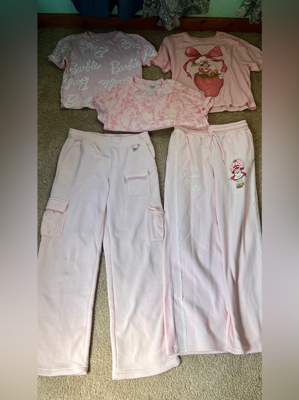 Women’s Junior Graphic shirts size L bundle